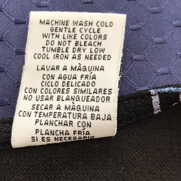 Jaclyn Smith 3X Black Floral Blouse, Bell Sleeves - Picture 9 of 9